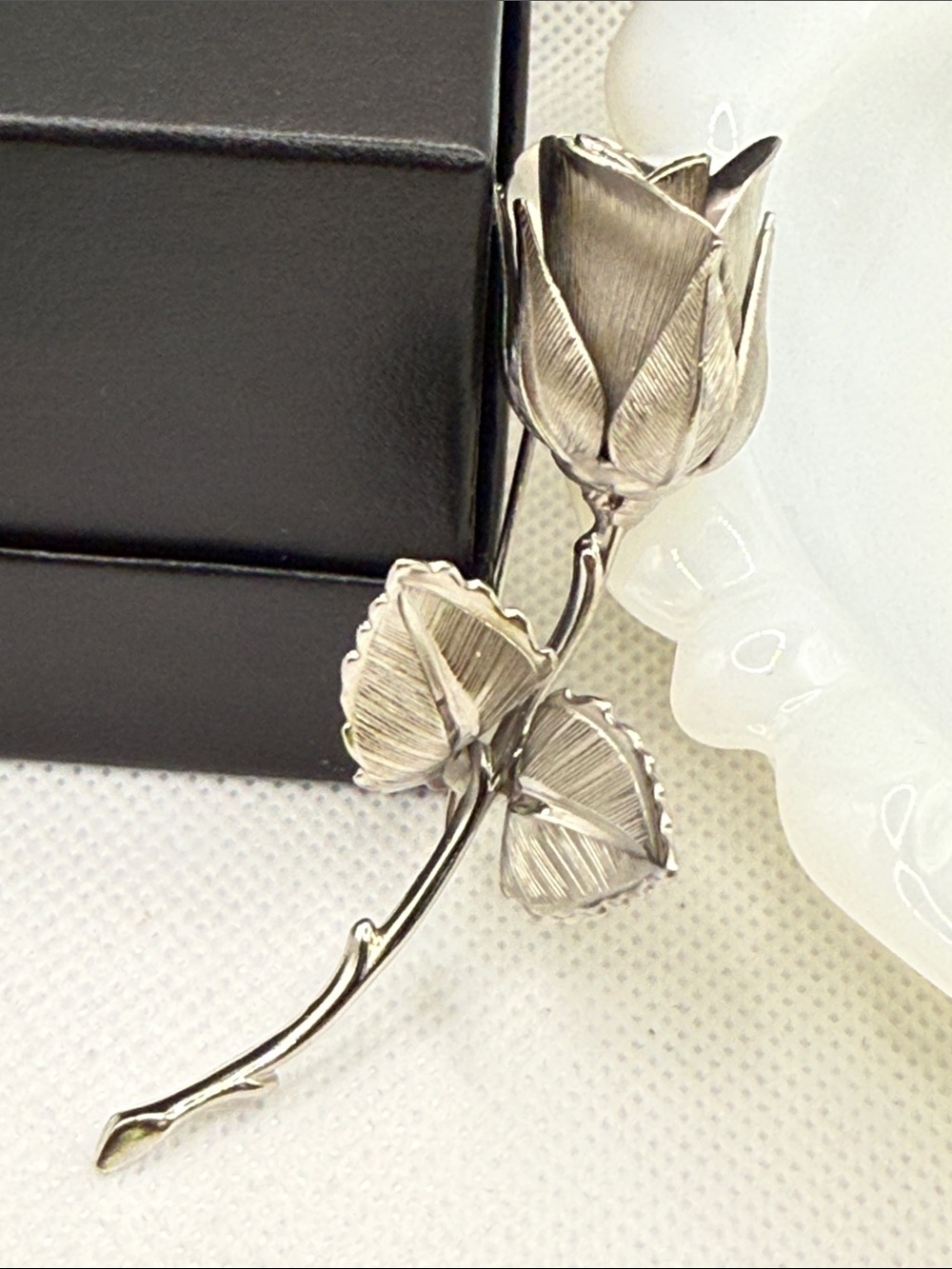 Vintage Giovanni stamped long stem rose Brooch - Silver tone Floral Pin